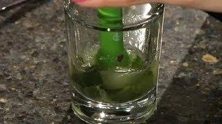 How to Crush the Mint for Mojitos : Mojito Recipes