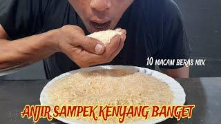 Auto langsung kenyang||Asmr raw rice eating sounds||campur jadi satu di piring 10 macam beras mentah