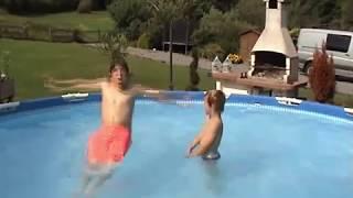 CAP OU PAS CAP DANS MA PISCINE ( avec mon frère )