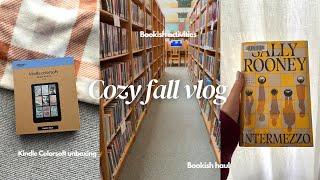 Cozy fall vlog | bookish hauls, coffee shops, baking and Kindle Colorsoft unboxing 