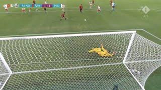 Morata (Spain) failing to score penalty rebound vs Poland