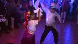 A si baila mi trujillana con los hermanitos Arevalo Cortez . dale like .