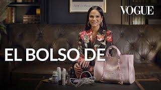 Natti Natasha revela los secretos que guarda en su bolso | El bolso de |Vogue México y Latinoamérica