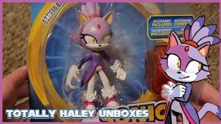 Totally Haley Unboxes: Jakks 4 inch Blaze the Cat (Reupload)