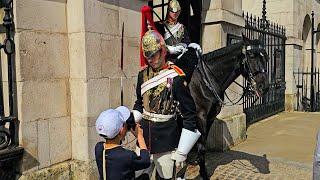 CLASSIC #12 - RUDE CHINESE KID STANDS AND BLOCKS THE GUARD FOR A PICTURE at Horse Guards!