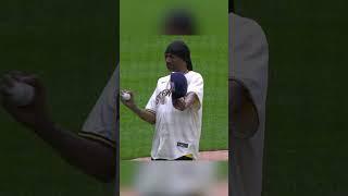 Snoop Dogg throws out the first pitch at the Brewers game! ️