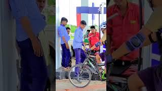 cycle me petrol dla diya mene #cycle #cyclestunt #cycling #cyclinglife #cyclelove #shorts