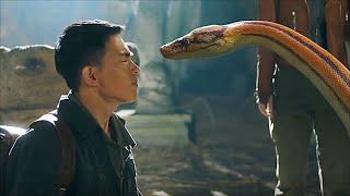 The man released a baby snake when he was a child, and the snake fell in love with him.#movie
