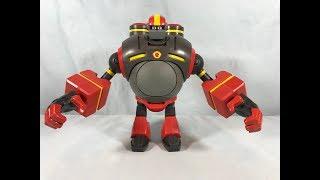 Mega Man Fully Charged Deluxe Series Guts Man Review