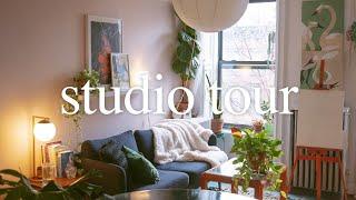 Artist studio tour | Brooklyn home illustration studio, replete with lush plants & colorful art