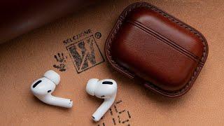 Кожаный чехол для AirPods. Формовка кожи растительного дубления. Wet molded AirPods leather case