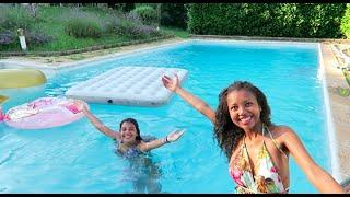 CAP OU PAS CAP PISCINE w/ Ma soeur