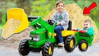 BABY Unboxing And Assembling The POWER WHEEL Ride On TRACTOR John Deere | Toys 2 Boys