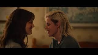 Happiest Season / Kiss Scenes — Harper and Abby (Mackenzie Davis and Kristen Stewart)