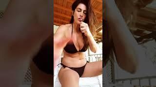 Tuğba Ekinci sigarası ve bikinisi ile kader kahpe kader şarkısı ile dans etti #bikini #tuğbaekinci