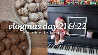 Vlogmas Day 21 & 22 | Baking Cookies | Advent Sock Knitting