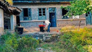 After being fired ~ The man cleaned up the weeds and renovated the abandoned house of his ancestors