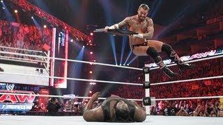 CM Punk vs. Mark Henry - No Count-Out, No Disqualification
