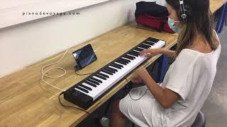 Portable piano keyboard test by Yulia - Piano de Voyage