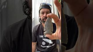 Making a Flint Arrowhead #primitivetechnology #flintknapping #arrowheads #survival #asmr #handmade