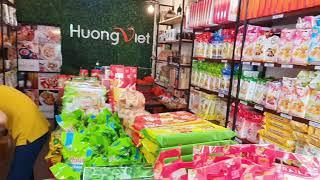 Cửa hàng đặc sản miền tây Hương Việt Mart