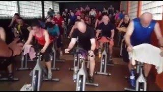 Master class ciclo indoor ¨Día de los Valientes¨Fitness Place Piscina Marbella