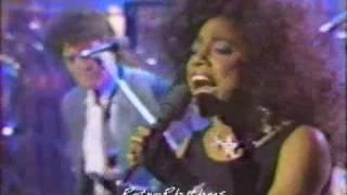Karyn White performs Facts of Love with Jeff Lorber (1986)