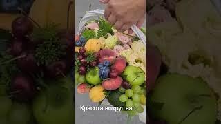 корзина фруктов и цветов, Владивосток. заказ можно оформить по телефону 8-914-794-1075 Наталья