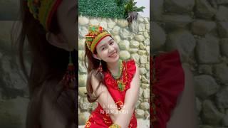 WANITA DAYAK CANTIK