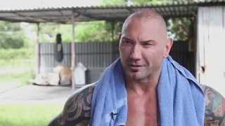 Dave Bautista! Muscle & Fitness (Behind the Scenes)