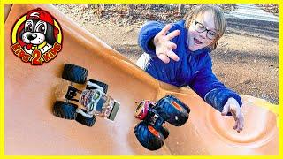 MONSTER TRUCKS PLAY AT THE PARK  Hot Wheels TIGER SHARK Helps Monster Jam ZOMBIE Go to the DENTIST