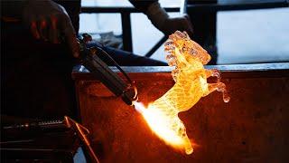 Crafting a masterpiece: Murano glass horse with 24k gold details