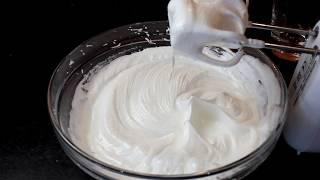 How to beat egg whites with sugar.  Eng subtitles.