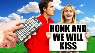 Honk & We’ll KISS! Pause Challenge!