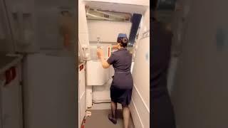 Aeroplane door closing procedure || cabin crew closing aeroplane door || Aviation Buddy