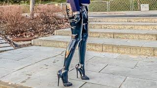 Walk in super 6 inch heels and classic latex mix