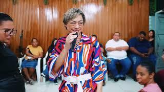 Miss. Susana Paula Chenadad contando seu testemunho, forte demais 