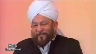 Khutba Juma on 30/11/1990 by Hazrat Mirza Tahir Ahmad. Understanding Surah Fatiha.