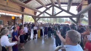 Flash Mob - Wonderful Acappella at outdoors auction