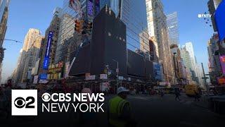 Times Square billboards go dark in Microsoft outage