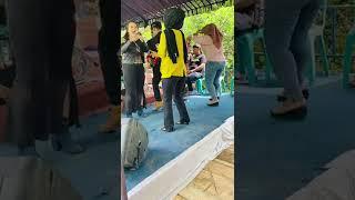 joget heboh di hajatan tak sadar celana sobek