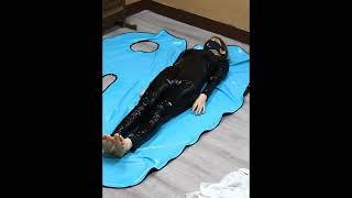 Inflatable sleeping bag