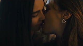 Sounds Like Love / Kissing Scenes — Adriana and Julia (Susana Abaitua and Claudia Galan)