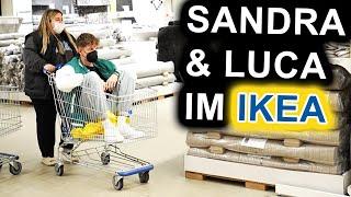 Sandra & Luca im IKEA