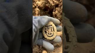 #shorts Finding a cool badge from World War II! #metaldetecting #history