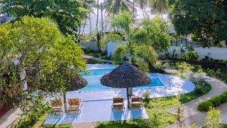 Manga Be Nosy Be Island ️ walk and look at the beach houses ️ Madagascar 