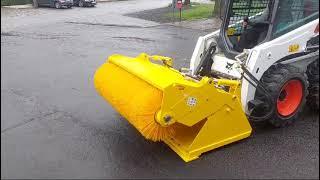 Attec Broombucket with hydraulic cover opening