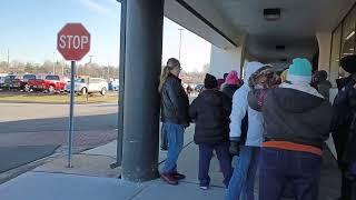 What's It Like At an Aldi Grand Opening?