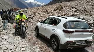 At Zing Zing Bar, Leh-Manali Highway, Himachal Pradesh.