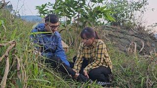 A kind-hearted engineer had an accident while helping a single mother harvest wild banana flowers.